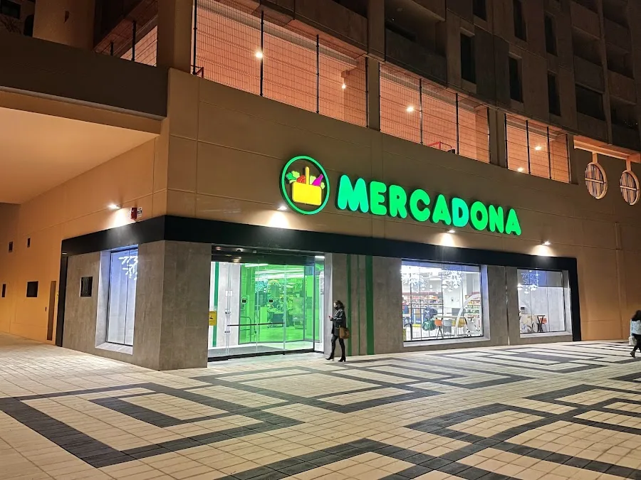 Supermercado Mercadona en Bulevar Louis Pasteur, 17, Málaga