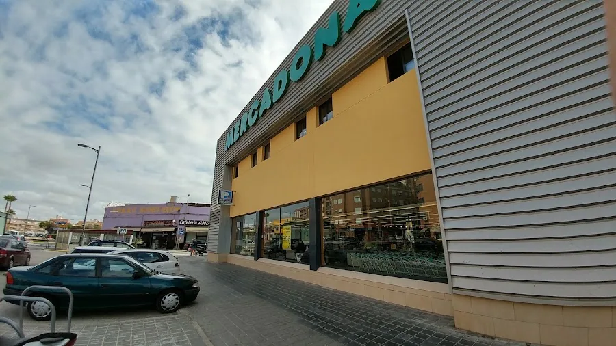 Supermercado Mercadona en Calle Juan de la Cierva, 1, Manises
