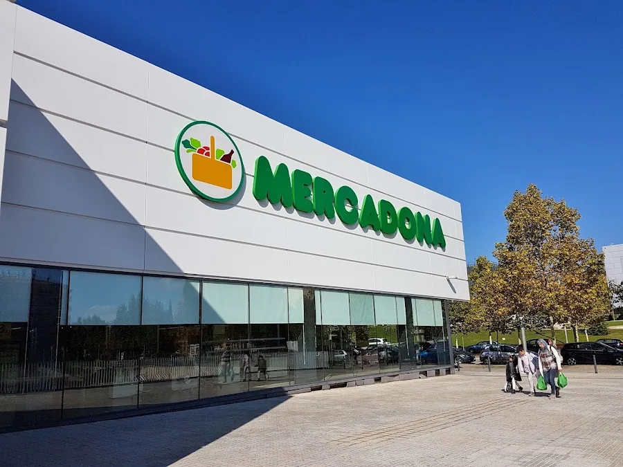Supermercado Mercadona en Avenida Universitaria, 7, Manresa