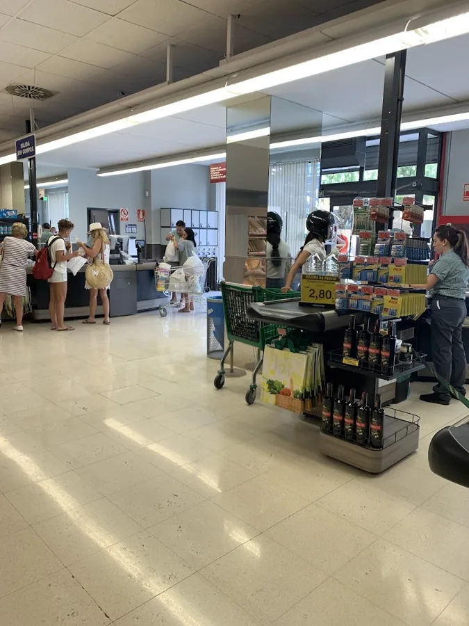 Supermercado Mercadona en Avenida de las Albarizas (urb.las Terrazas), Marbella