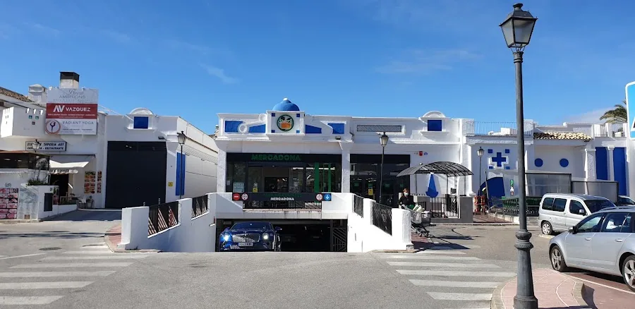 Supermercado Mercadona en Urbanización los Naranjos de Marbella (p.c), Marbella
