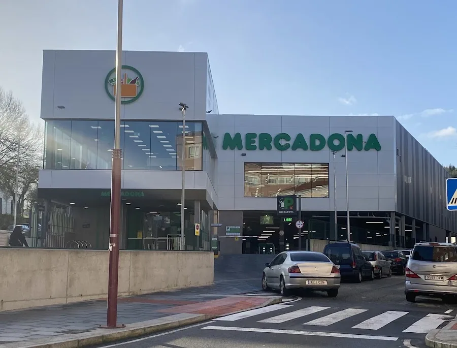 Supermercado Mercadona en Rúa República Arxentina, 14, Marín