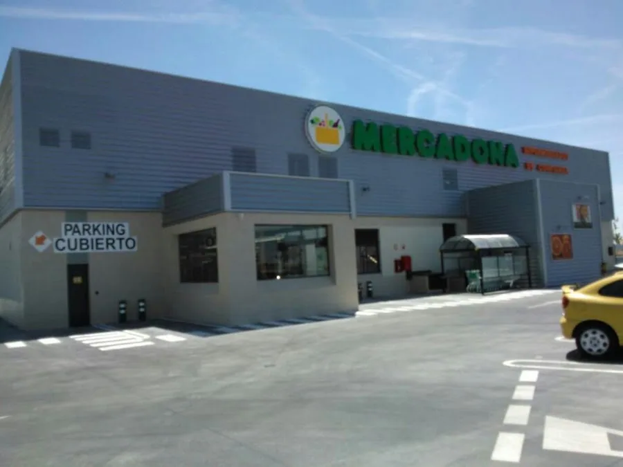 Supermercado Mercadona en Avenida Unión Europea, 35, Meco