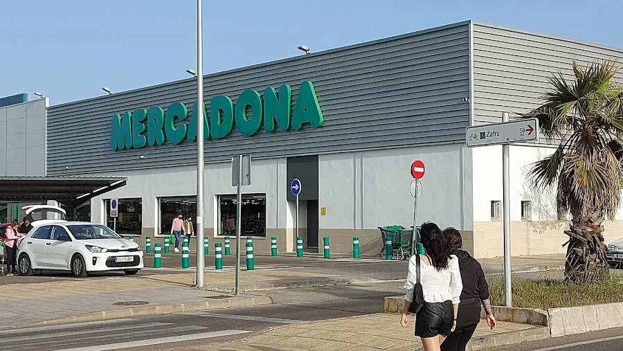 Supermercado Mercadona en Avenida Jose Saramago de Sousa, 21, Mérida