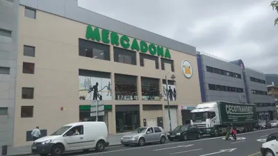 Mercadona Carretera Bilbao-Galdakao, 8, Bilbao
