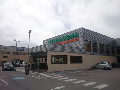 Mercadona Polígono las Navas, 1, Cabezón de la Sal