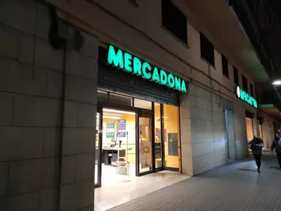 Mercadona Avenida San Esteve, 77, Granollers