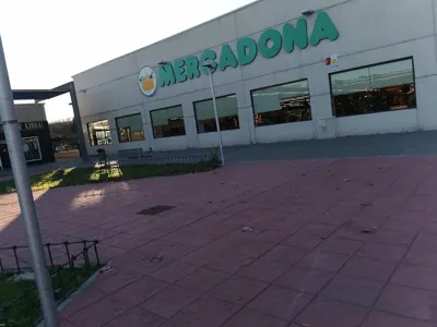 Mercadona Calle Humanes de Madrid, 4, Leganés