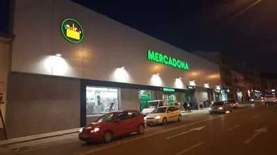 Mercadona Avenida del Parque, 10, Lucena