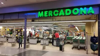 Mercadona Calle Dearacne, s/n, Madrid