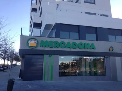 Mercadona Calle Jordí Solé Tura, 20, Madrid