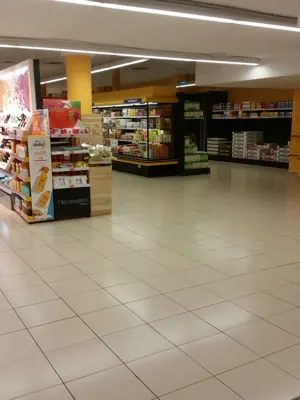 Mercadona Avenida Salamanca, 28, Plasencia