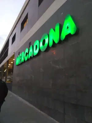 Mercadona Calle de la Serra D'En Camaró, 15, Sabadell