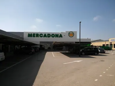 Mercadona Carretera Almarcha, 76, San Clemente