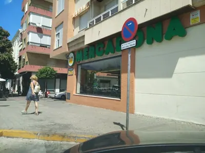 Mercadona Avenida Hytasa, 33, Sevilla