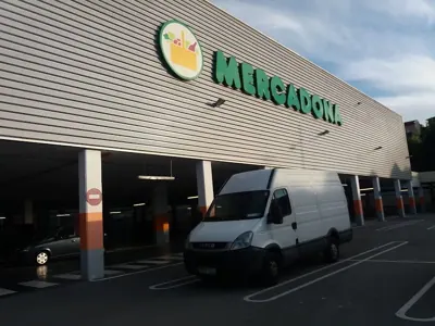 Mercadona Calle Joan Maragall, s/n, Tona