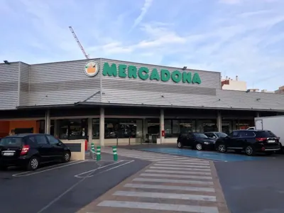 Mercadona Calle Campos Crespo, 28, Valencia