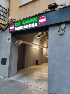 Mercadona Calle Málaga, 22, Valencia