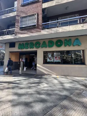 Mercadona Calle Senyera, 24, Valencia