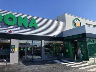 Mercadona Calle Jacaranda, Vélez-Málaga