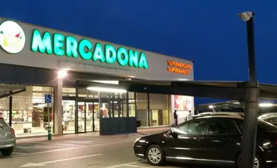 Mercadona Avenida Medina Azahara, 2, Vera