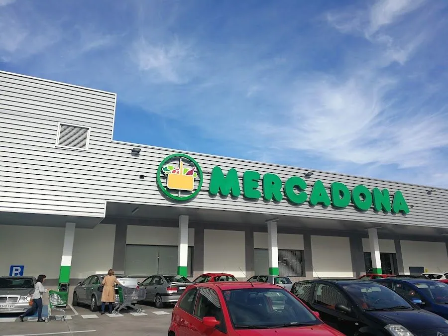 Supermercado Mercadona en Avenida Ramón Núñez Montero, 52, Oleiros
