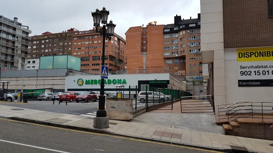 Supermercado Mercadona en Calle Monte Cerrao, 24, Oviedo