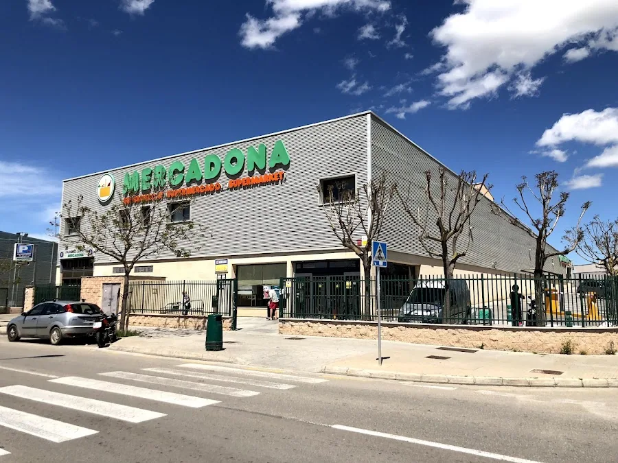 Supermercado Mercadona en Avenida América, 13, Palma