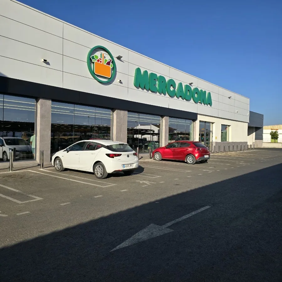 Supermercado Mercadona en Gran Vía Aulio Cornelio, 51, Palma del Río
