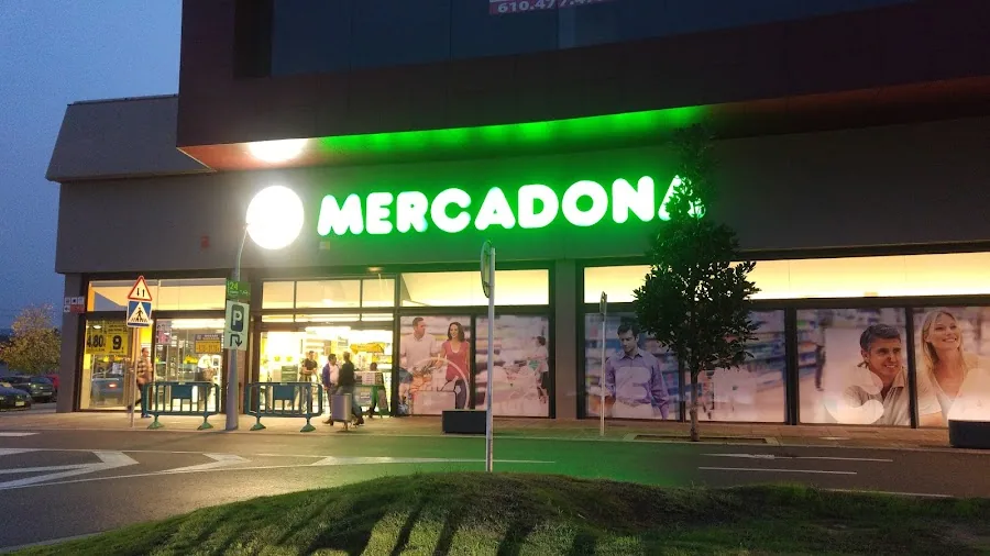 Supermercado Mercadona en P.i. Eixample Sec. Iveco, 3 (c.c. Parets), Parets del Vallès