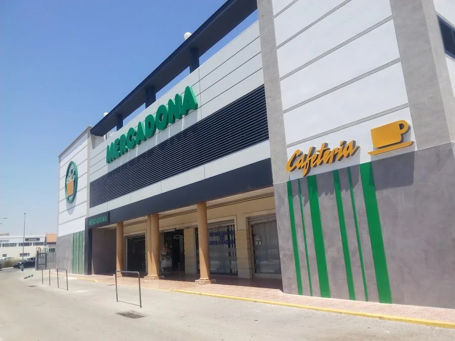 Supermercado Mercadona en Avenida del Mediterráneo, 65, Petrer