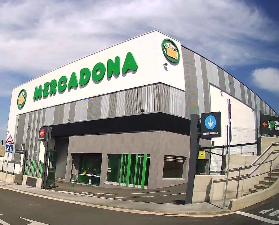 Supermercado Mercadona en Avenida Montearenas, 29, Ponferrada