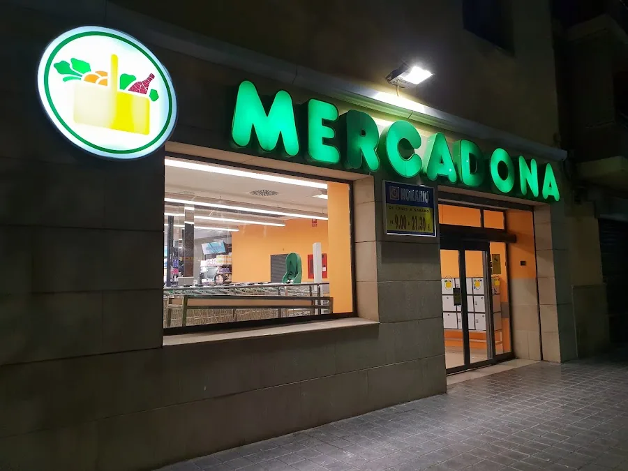 Supermercado Mercadona en Avenida Nou D'Octubre, 24, Quart de Poblet