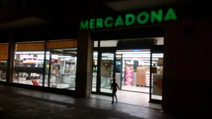 Supermercado Mercadona en Avenida Universitat, 10, Reus