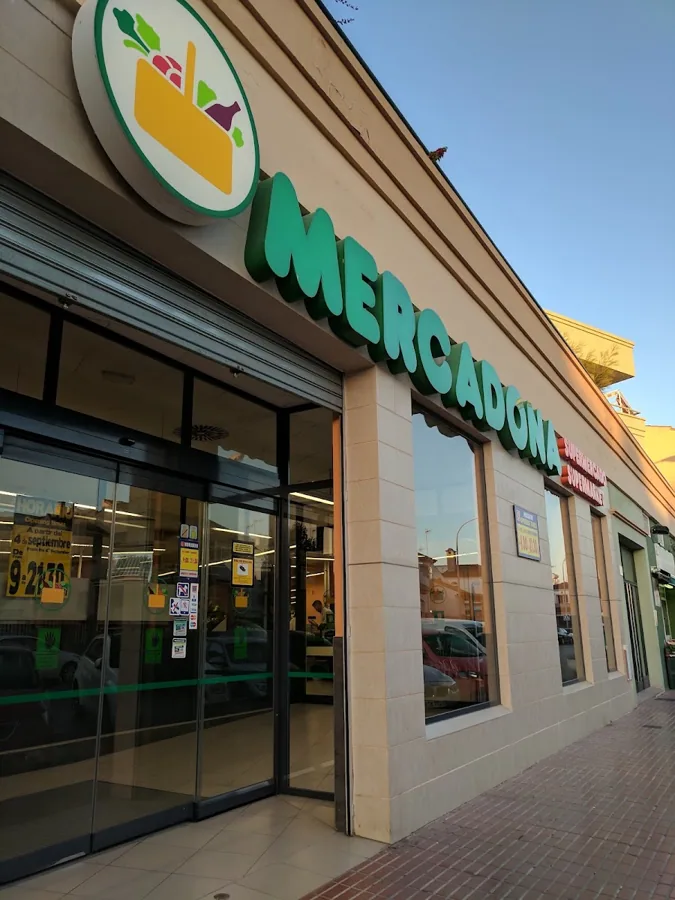 Supermercado Mercadona en Avenida la Matea, Rota