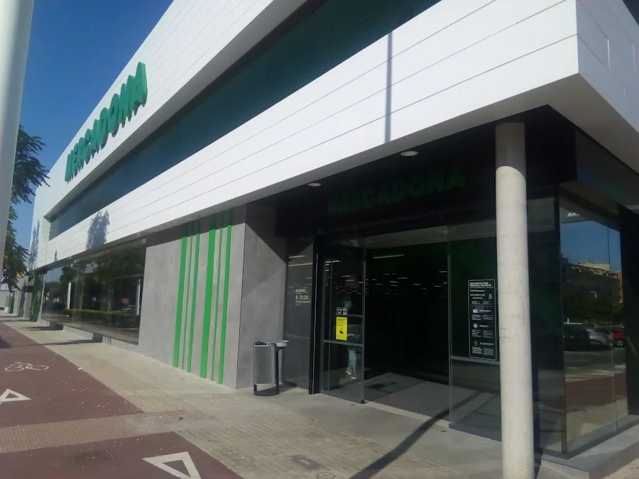 Supermercado Mercadona en Calle Periodista Azzati, 26, Sagunto