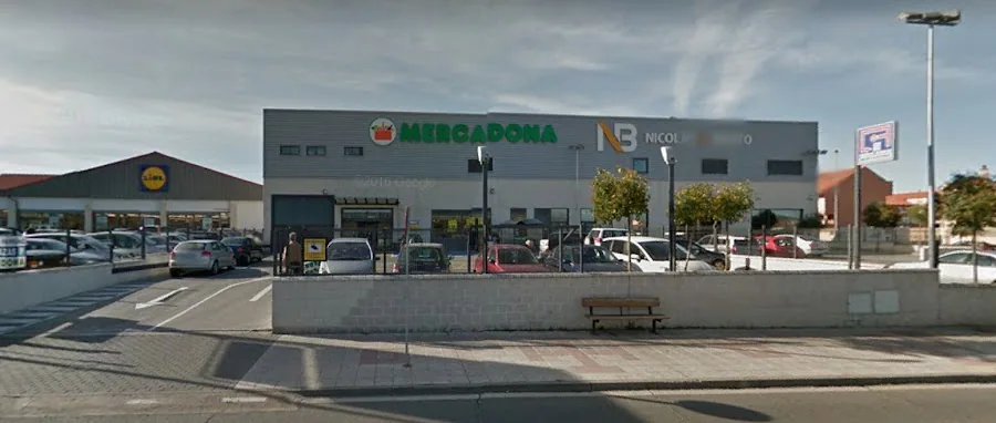 Supermercado Mercadona en P09 César Real de la Riva, 30, Salamanca