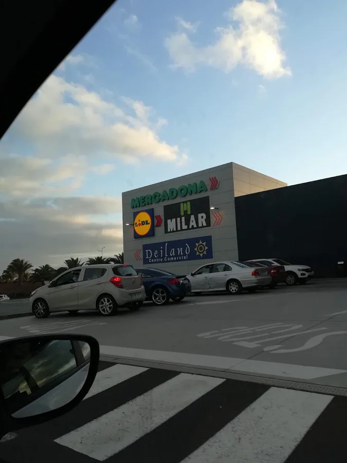 Supermercado Mercadona en Calle Varenga, 1 (playa Honda), San Bartolomé