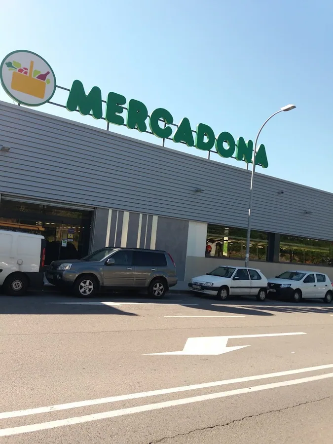 Supermercado Mercadona en Calle Joventud, 35, Sant Boi de Llobregat