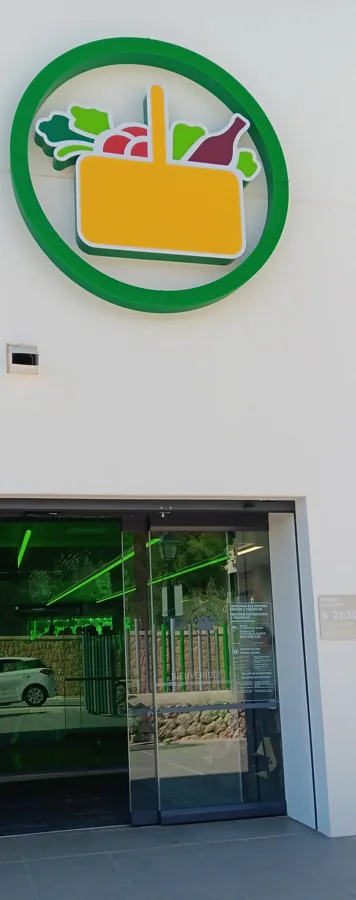 Supermercado Mercadona en Calle dels Comellars, 17, Santanyí