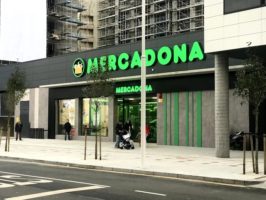 Supermercado Mercadona en Avenida Antonio Alzaga, 1, Santurtzi