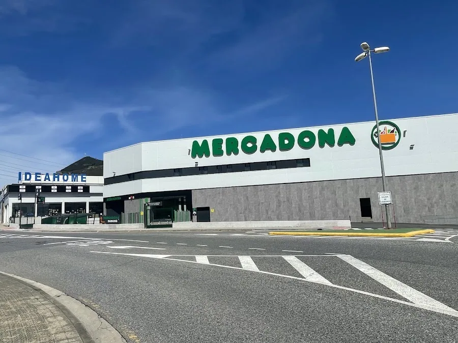 Supermercado Mercadona en Calle el Árbol, 16, Santurtzi