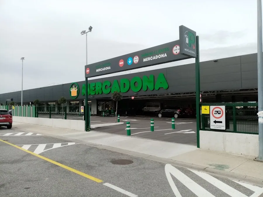 Supermercado Mercadona en Avenida España, 6 (p.e. de Nantes), Sanxenxo