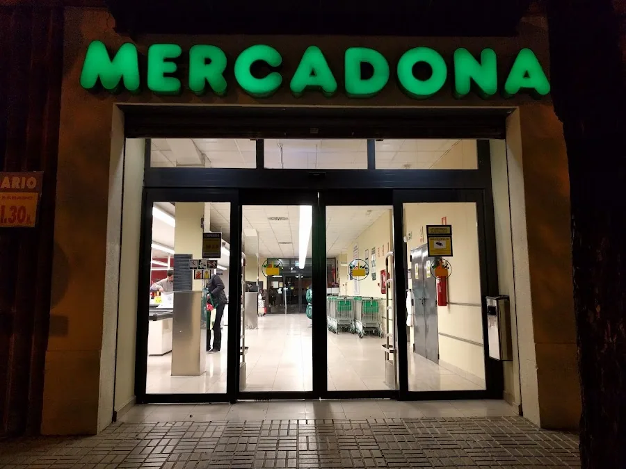 Supermercado Mercadona en Calle Administrador Gutiérrez Anaya, s/n, Sevilla