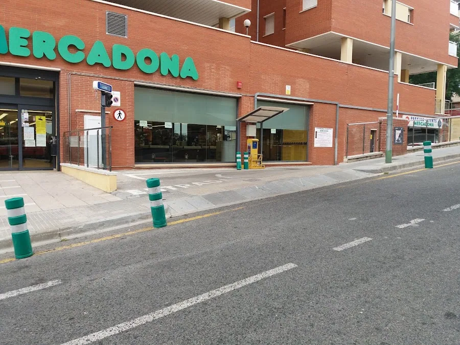 Supermercado Mercadona en Calle Pont D'Armentera, 44, Tarragona