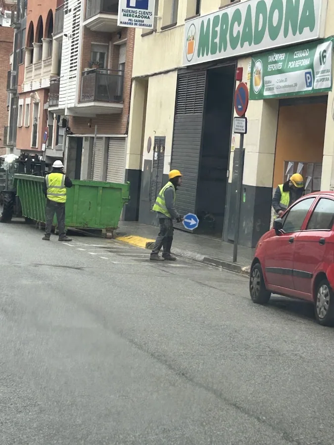 Supermercado Mercadona en Calle Monturiol, 136, Terrassa