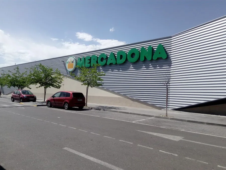 Supermercado Mercadona en Calle Escritora Carmen Conde, s/n, Tudela