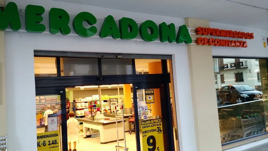 Supermercado Mercadona en Paseo de la Esperanza, 20, Ubrique