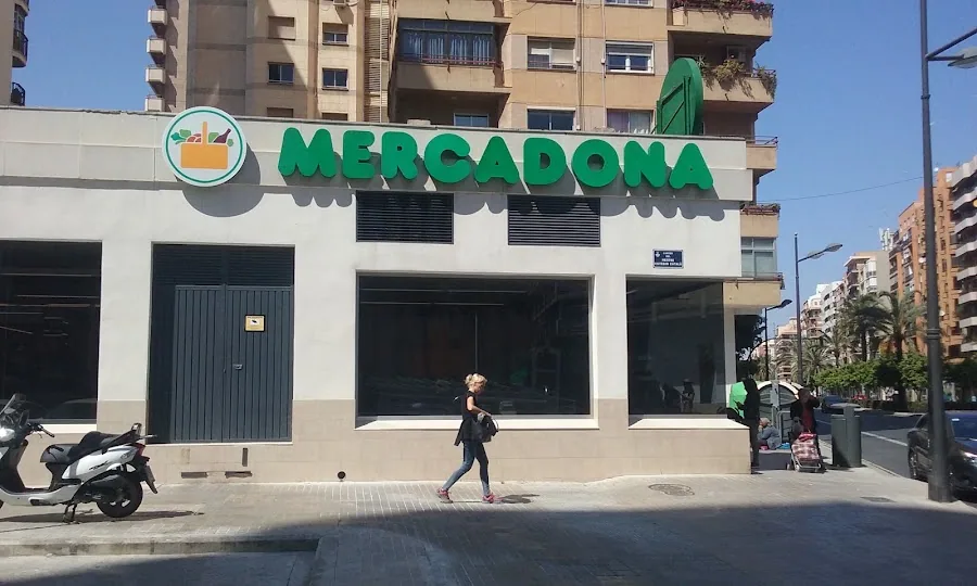 Supermercado Mercadona en Avenida Primado Reig, 92, Valencia