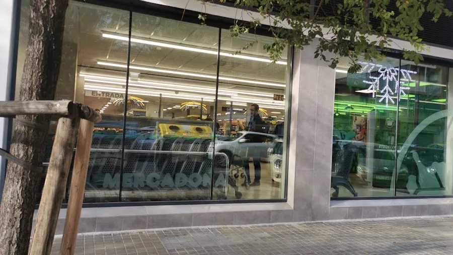 Supermercado Mercadona en Calle Humanista Mariner, 8, Valencia